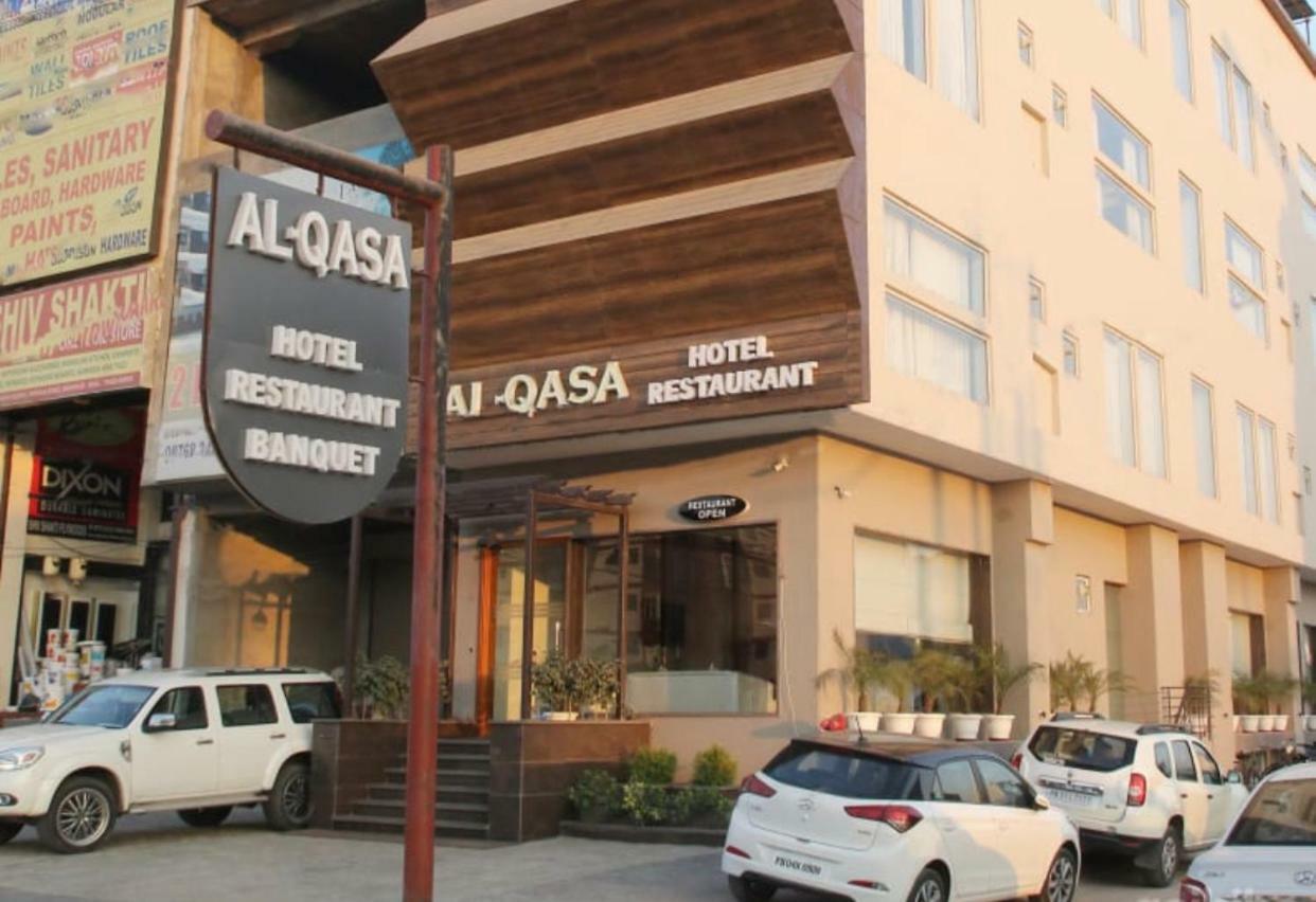 Al-Qasa Hotel Zirakpur Dış mekan fotoğraf