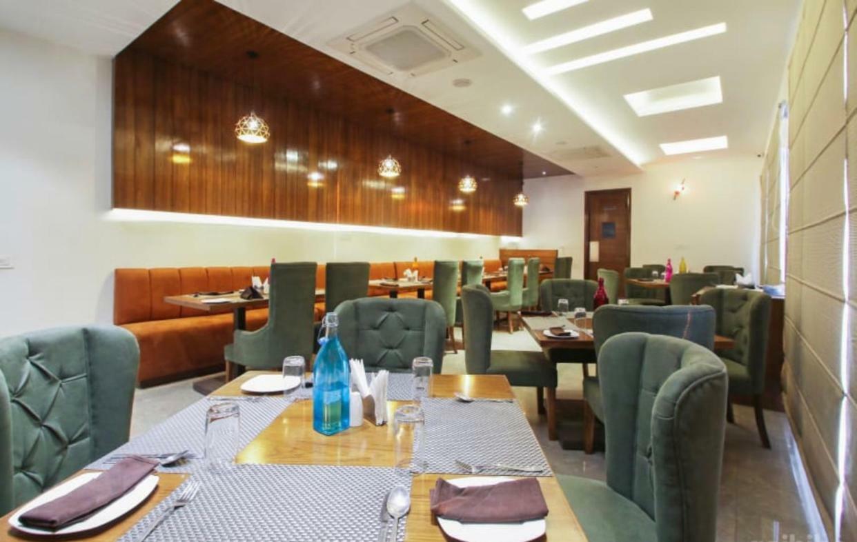 Al-Qasa Hotel Zirakpur Dış mekan fotoğraf