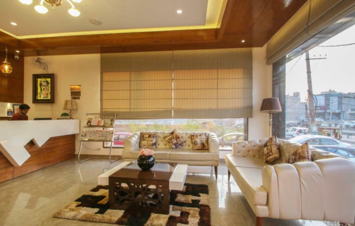 Al-Qasa Hotel Zirakpur Dış mekan fotoğraf